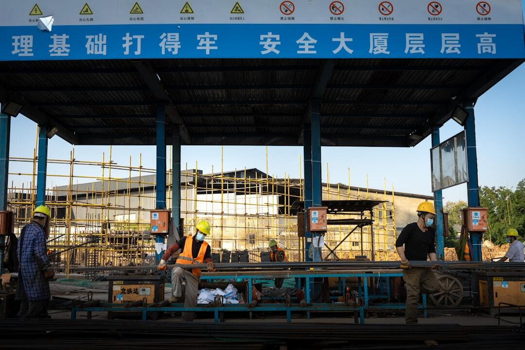 photo-1636790921342-cbdc4b783de6